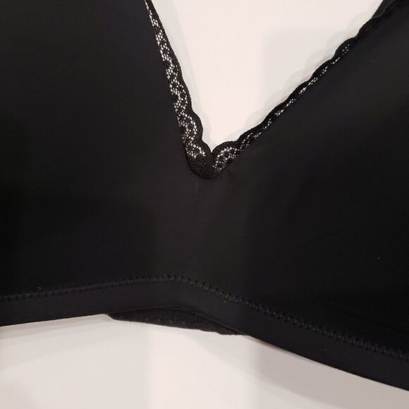 Aerie Wireless Lightly Lined Bra in Black - Picture 6 of 12